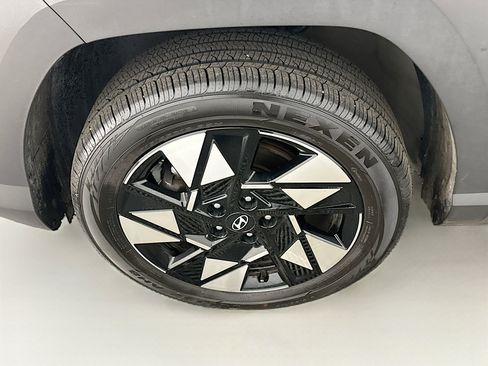 Used 2025 Hyundai Kona SEL AWD/4WD image 11