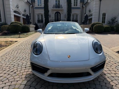 Used 2024 Porsche 911 Carrera 4S AWD/4WD image 3