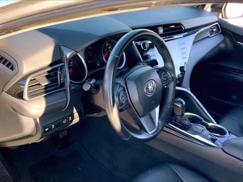 Used 2020 Toyota Camry XSE image 16