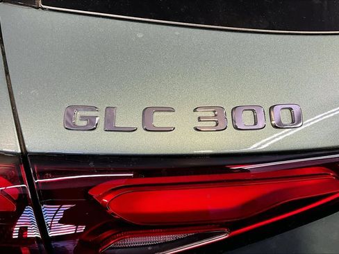 New 2026 Mercedes-Benz GLC 300 4MATIC image 6