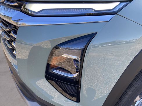 New 2026 Chevrolet Equinox LT w/ LPO, Floor Liner Package image 34