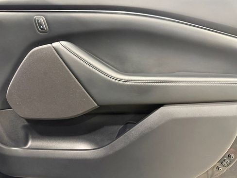 Used 2021 Ford Mustang Mach-E Select image 12