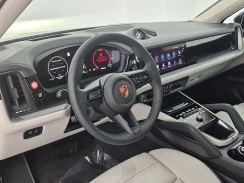 New 2026 Porsche Cayenne Coupe AWD/4WD image 4