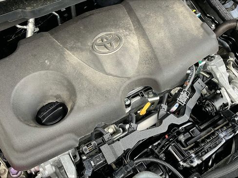 Used 2021 Toyota Sienna XSE w/ XSE Plus Package image 31