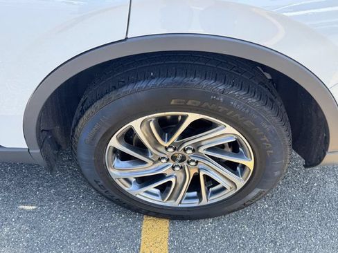 Used 2023 Lincoln Aviator AWD w/ Elements Package image 11