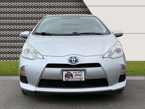 Used 2014 Toyota Prius C Two image 3