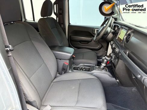 Certified 2023 Jeep Gladiator Sport AWD/4WD image 34