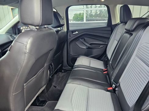 Used 2017 Ford Escape Titanium w/ Canadian Touring Package image 17