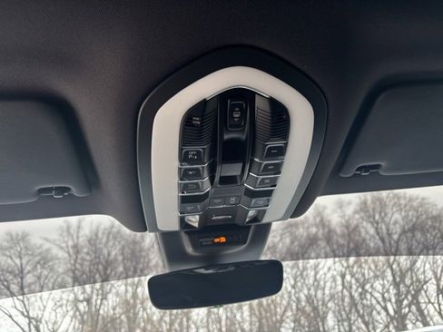 Used 2023 Porsche Macan GTS image 4