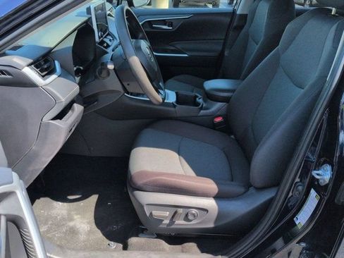 Certified 2025 Toyota RAV4 XLE AWD/4WD image 8