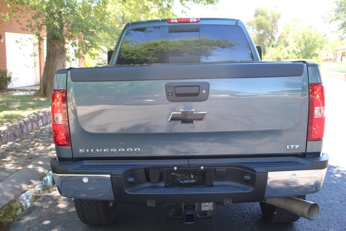Used 2013 Chevrolet Silverado 2500 LTZ w/ LTZ Plus Package AWD/4WD image 38