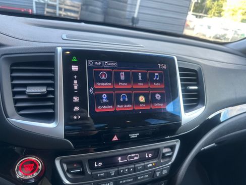 Used 2016 Honda Pilot Elite image 14