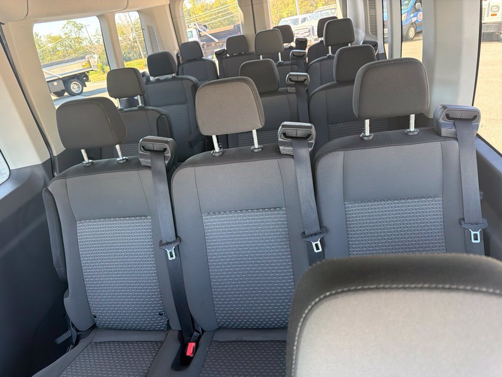 Used 2024 Ford Transit 350 XLT RWD image 11