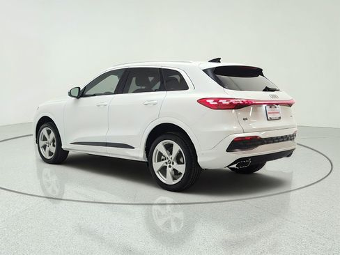 Used 2025 Audi Q5 Premium Plus w/ Premium Plus AWD/4WD image 7