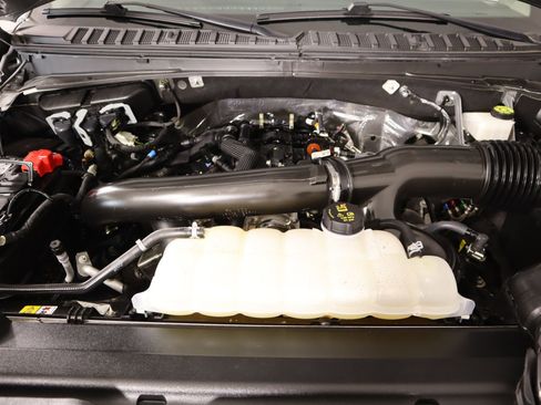 Used 2024 Ford Expedition Max XLT image 21