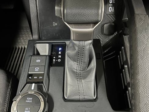 Certified 2024 Toyota Tacoma SR5 image 25