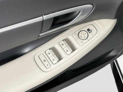 Used 2025 Hyundai Sonata SEL FWD image 15