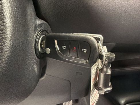 Used 2021 Toyota C-HR LE image 27