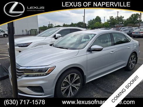 Used 2020 Volkswagen Passat 2.0T SEL FWD image 1
