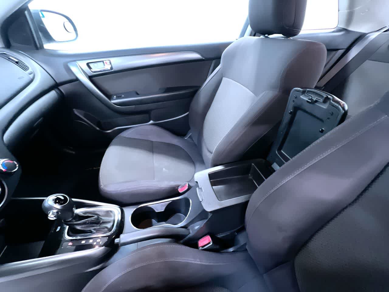 Used 2013 Kia Forte Koup EX FWD image 26