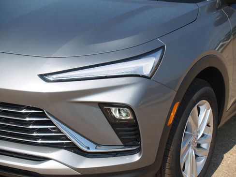 New 2026 Buick Envista Preferred w/ Advanced Safety Package image 4