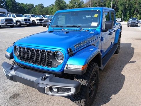 New 2025 Jeep Gladiator Sport S image 12