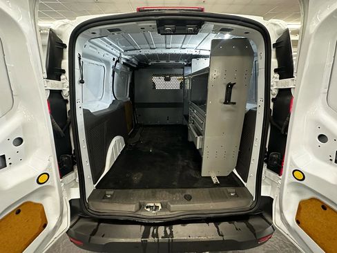 Used 2019 Ford Transit Connect XLT image 13
