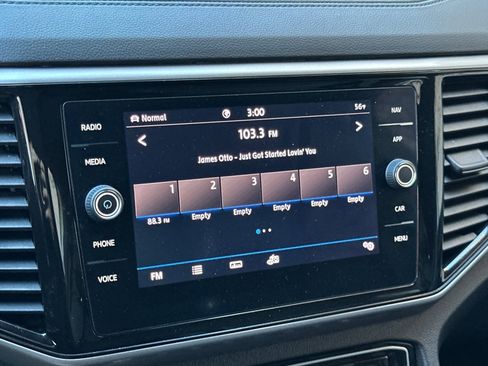 Used 2020 Volkswagen Atlas Cross Sport SEL image 15