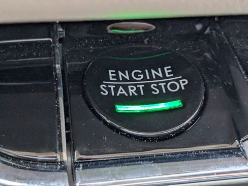 Certified 2023 Lincoln Nautilus Reserve w/ Equipment Group 202A image 31