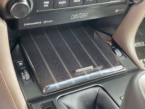 Used 2023 Lexus GX 460 Premium AWD/4WD image 35