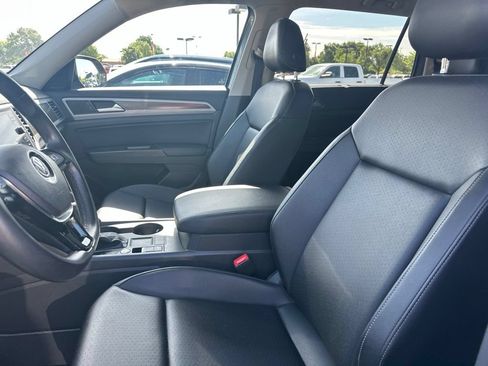 Used 2019 Volkswagen Atlas SE FWD image 11