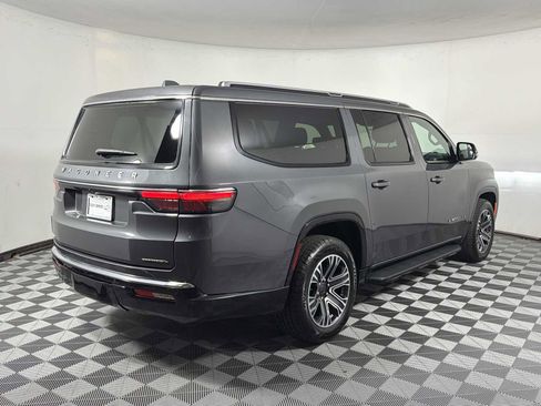 Used 2023 Jeep Wagoneer L Series II AWD/4WD image 7