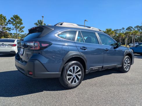 Certified 2025 Subaru Outback image 4