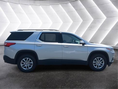 Used 2020 Chevrolet Traverse LT AWD/4WD image 6