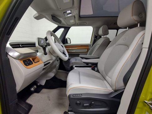 New 2025 Volkswagen ID. Buzz 1st Edition AWD/4WD image 21