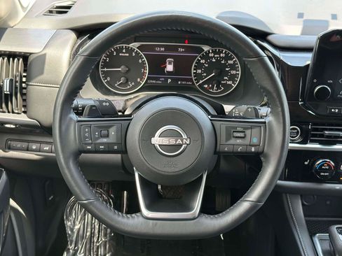 Used 2023 Nissan Pathfinder SL w/ SL Premium Package AWD/4WD image 12