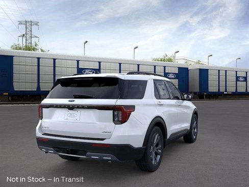 New 2026 Ford Explorer Active w/ Active Comfort Package image 8