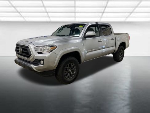 Used 2023 Toyota Tacoma SR5 RWD image 3