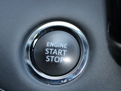 Used 2023 Toyota Highlander Limited FWD image 27