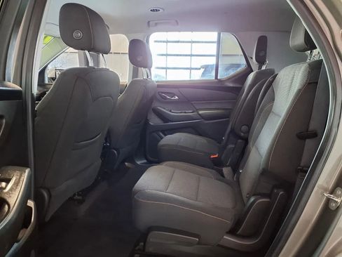 Used 2018 Chevrolet Traverse LT AWD/4WD image 16