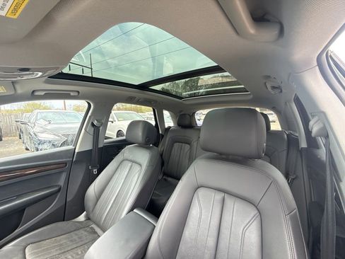 Used 2020 Audi Q5 2.0T Premium w/ Convenience Package AWD/4WD image 17