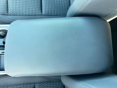 Used 2026 Chevrolet Equinox LT FWD image 21