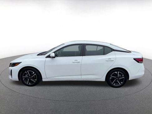 Used 2025 Nissan Sentra SV FWD image 8