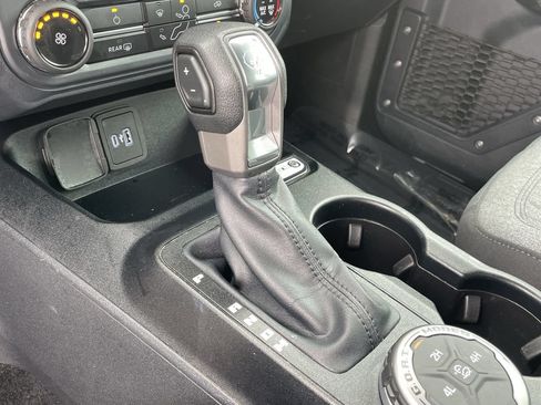 Used 2022 Ford Bronco 4-Door AWD/4WD image 23