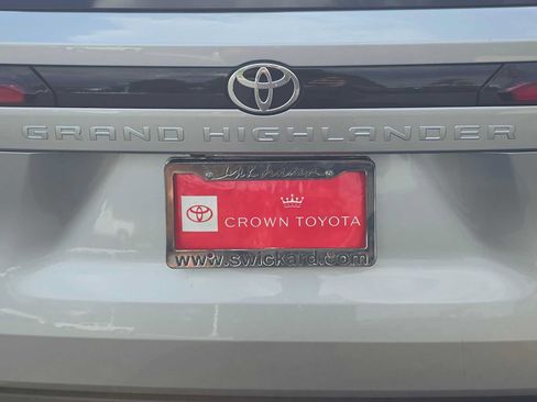 Used 2026 Toyota Grand Highlander FWD image 14