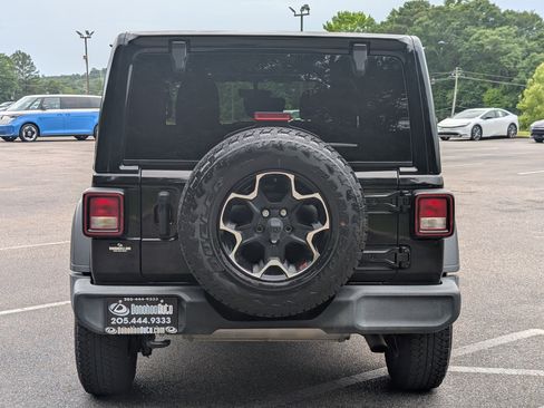 Used 2021 Jeep Wrangler Unlimited Sport w/ Sun And Sound Package AWD/4WD image 8