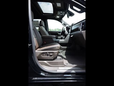 New 2026 GMC Sierra 1500 Denali w/ Denali Reserve Package AWD/4WD image 25