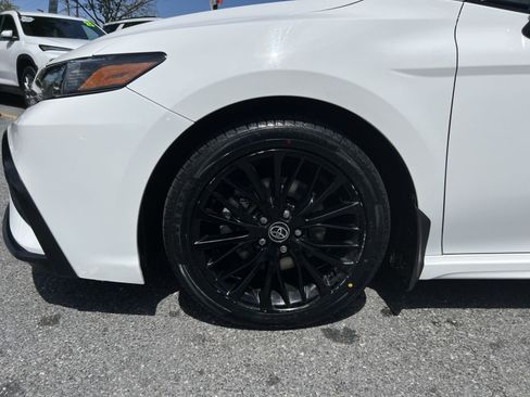 Used 2022 Toyota Camry SE AWD/4WD image 12