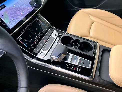 Certified 2023 Audi Q7 2.0T Premium w/ Convenience Package AWD/4WD image 17