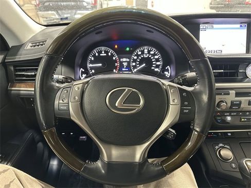 Used 2015 Lexus ES 350 w/ Luxury Package image 15